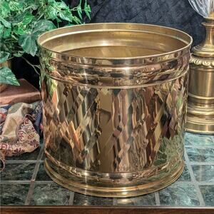Large 12" Vintage Bristol Solid Polished Brass Planter w/ Twisted Center Design